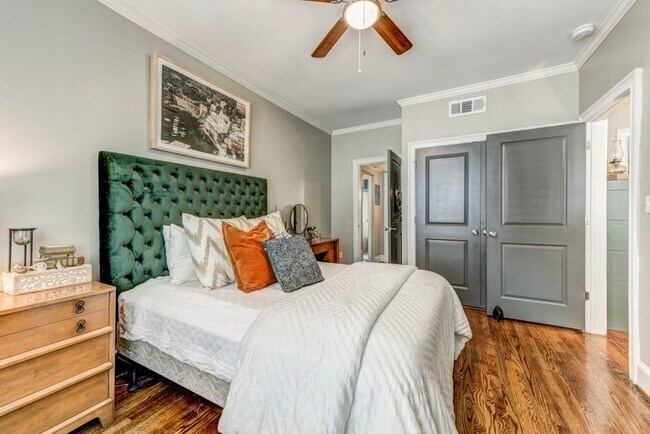 Building Photo - 28 Collier Rd NW