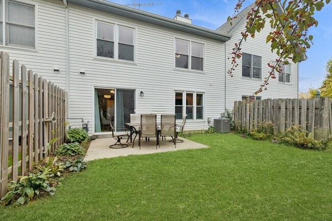 Building Photo - 1487 Hazelwood Ct