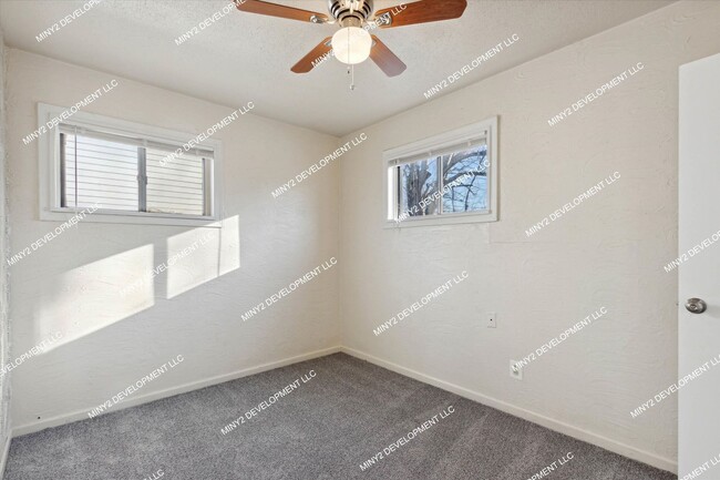 Building Photo - Charming 3-bedroom home on Lauren Ave. in ...