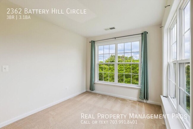 Building Photo - 2362 Battery Hill Cir
