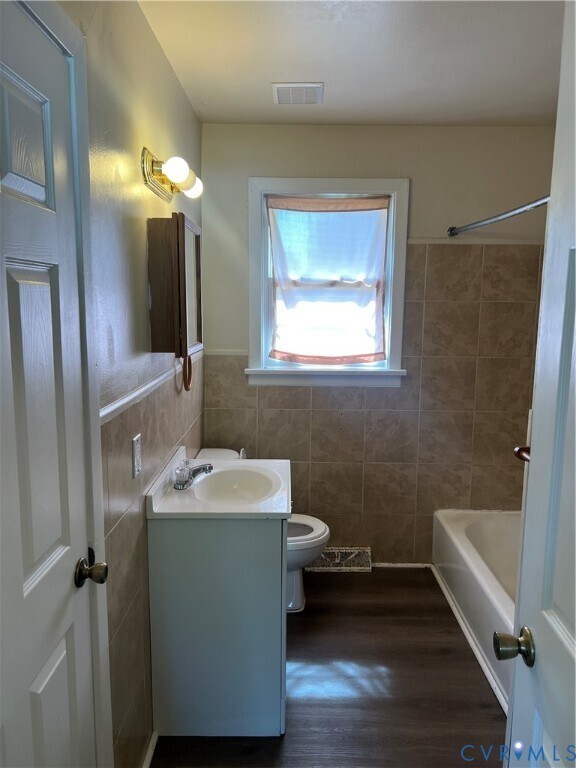 Building Photo - 3000 Clark St