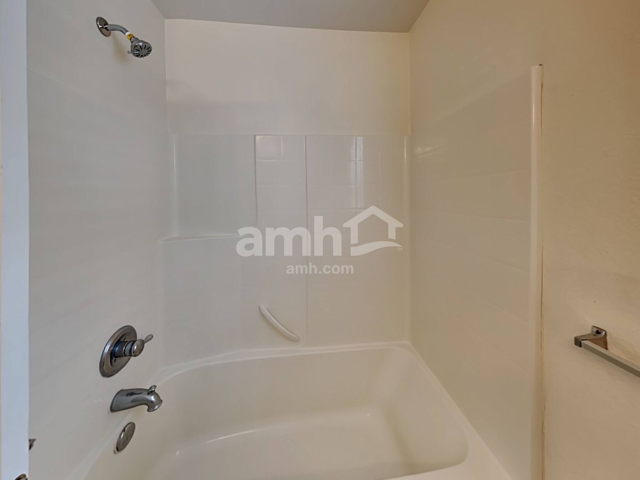 Building Photo - 1639 182nd St E