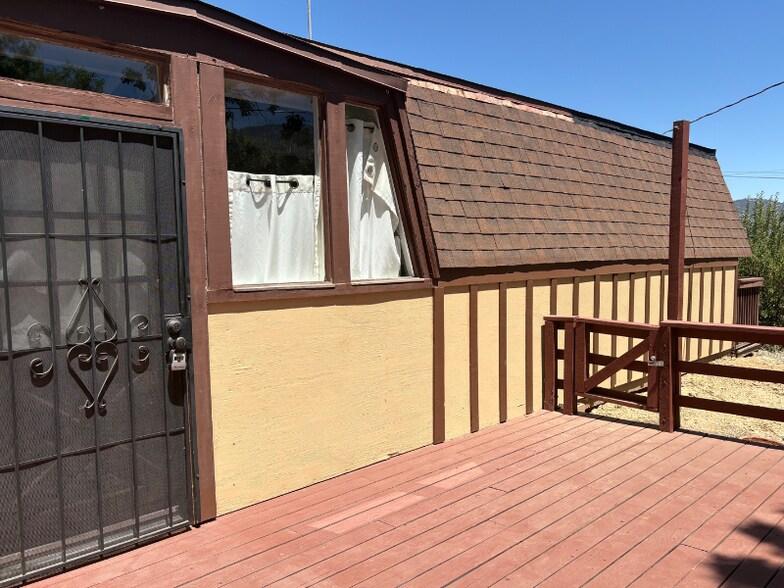 Building Photo - 16601 Aleutian Dr