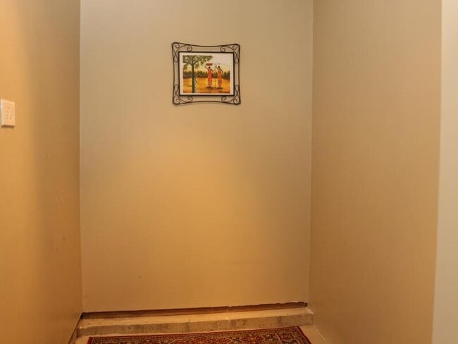 Building Photo - 361 Grissom Ct