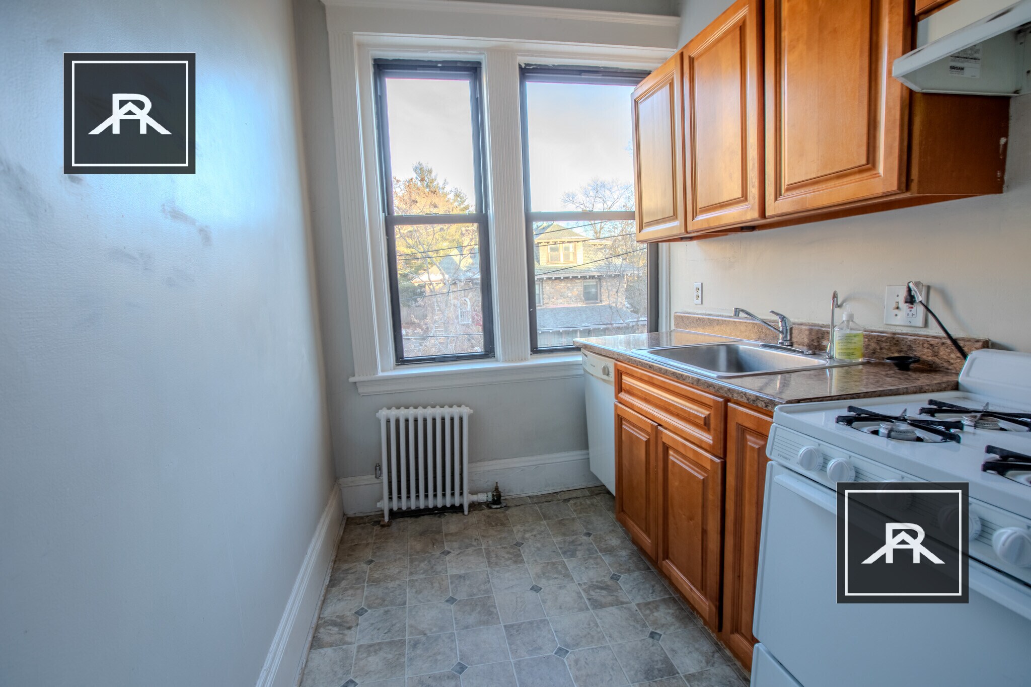 Building Photo - 52 Cummings Rd