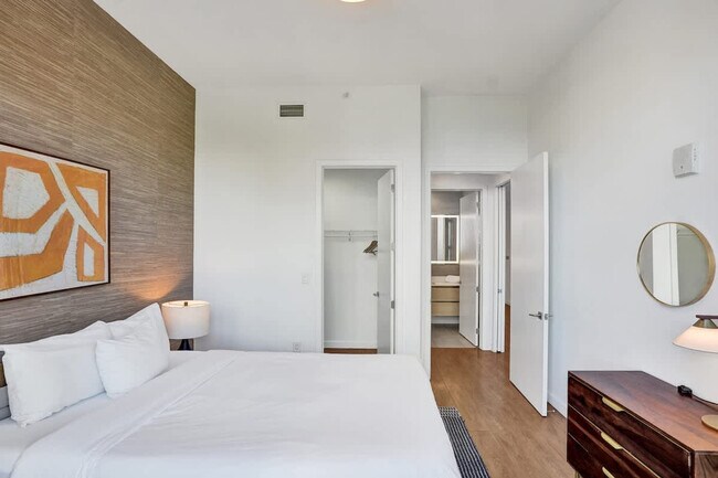 Building Photo - 1220 17th St