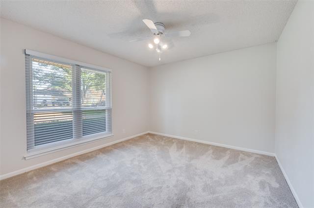 Building Photo - 1902 Green Meadow Ct