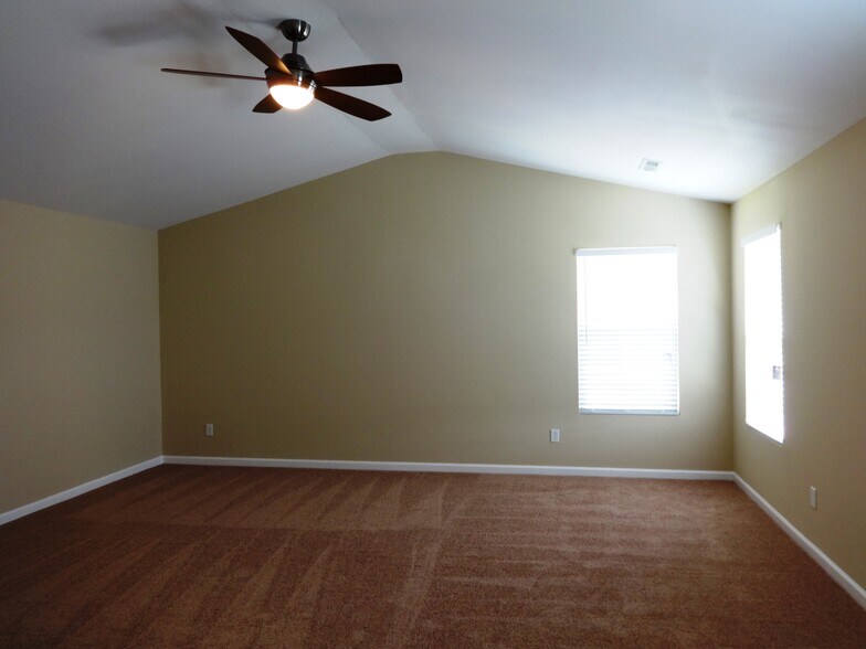 Building Photo - 3115 Conservancy Ln