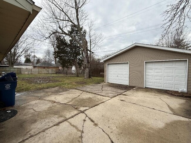 Building Photo - 3106 Shawnee Ave