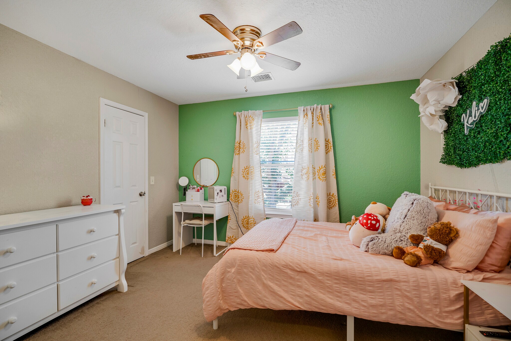 Building Photo - 10331 Mustang Rdg