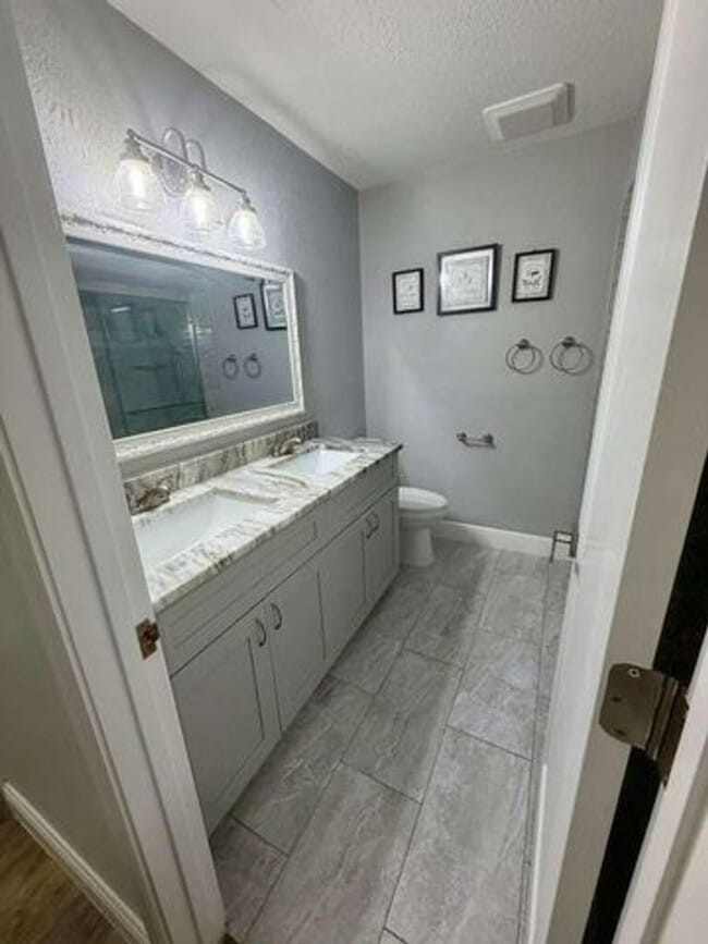 Building Photo - 4433 Foss Rd