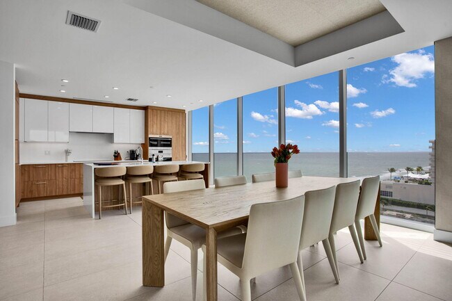 Building Photo - 151 N Seabreeze Blvd