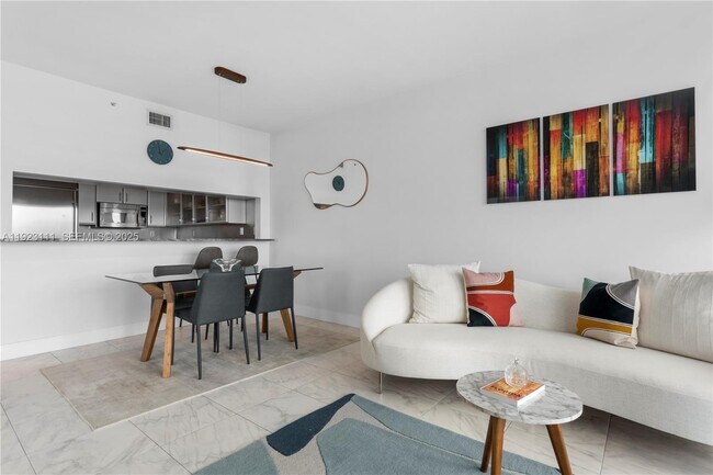 Building Photo - 540 West Ave