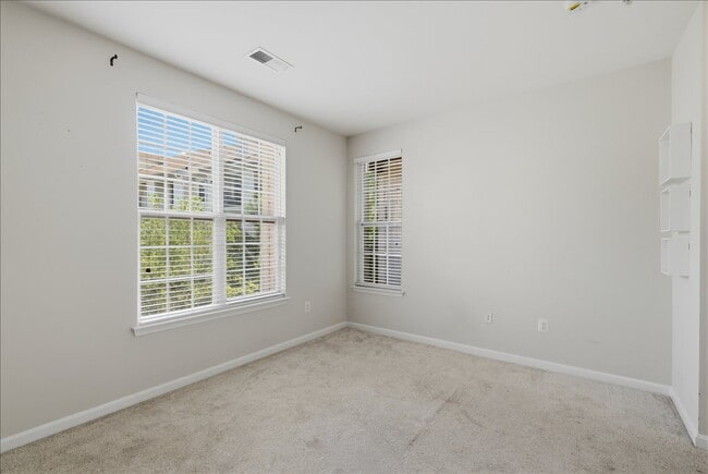 Building Photo - 21228 McFadden Square