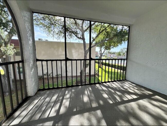 Building Photo - 9700 Starkey Rd