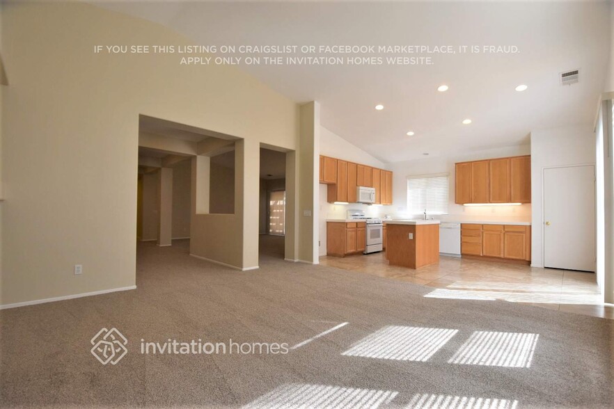 Building Photo - 42213 Marbella St