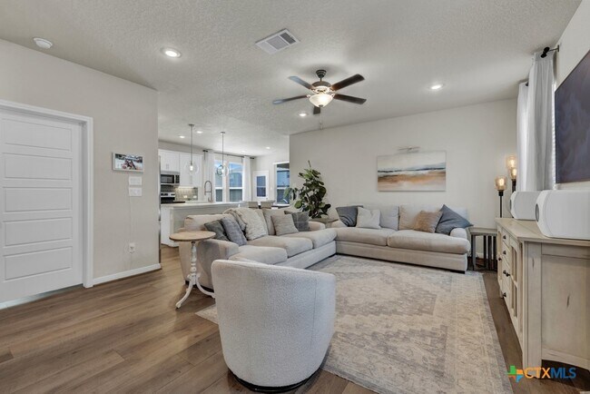 Building Photo - 816 Windflower