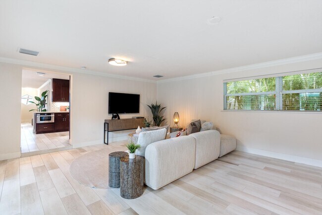 Building Photo - 211 NW 17th St