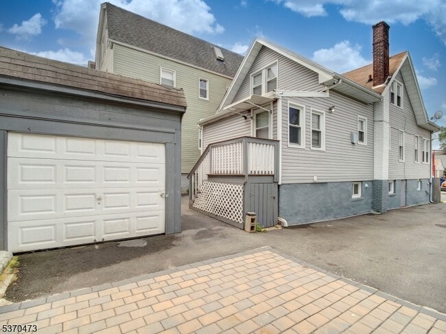 Building Photo - 52 Headley Terrace