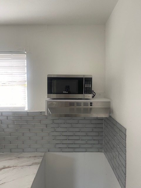 Building Photo - 5934 Buchanan St