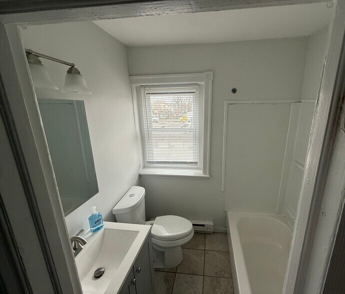 Building Photo - 5734 Walker St