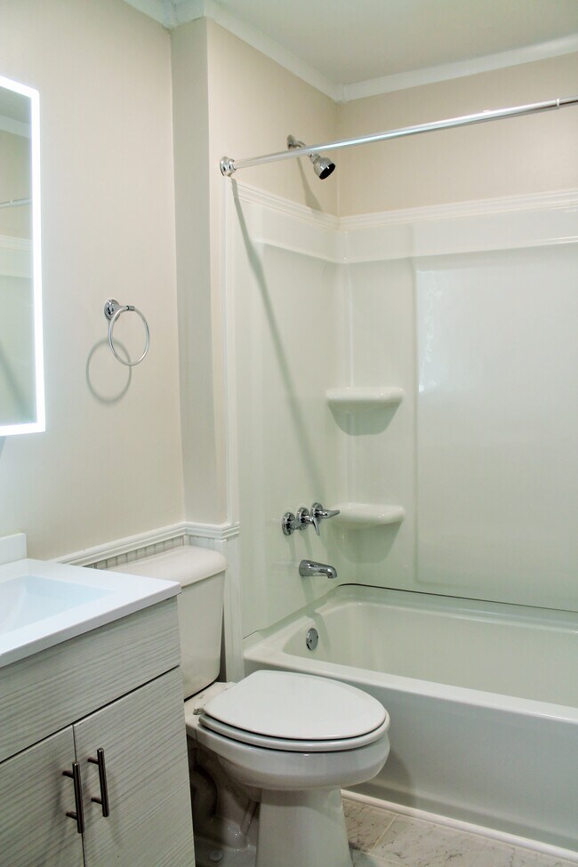 Building Photo - 275 Piney Ln