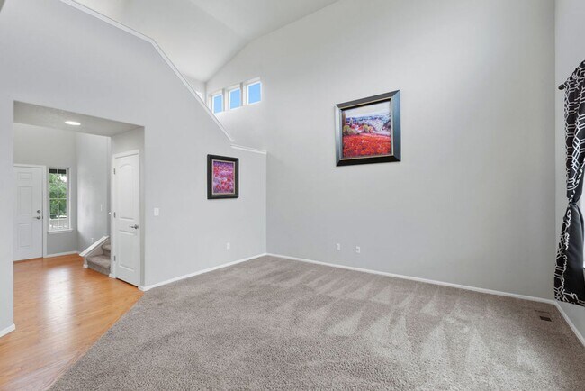 Building Photo - 3 Bedroom 2 1/2 Bath in Loveland