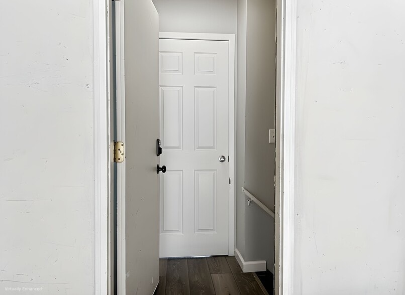 Building Photo - 2838 Continental Dr