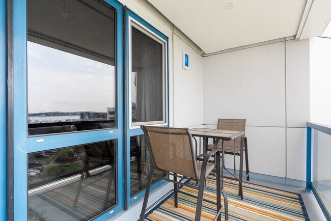 Building Photo - 1001 Marina Dr