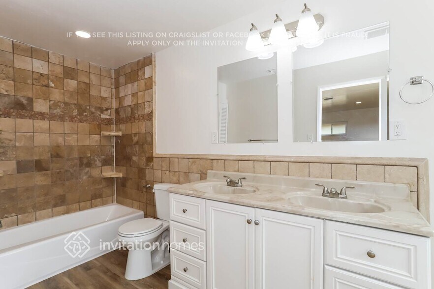 Building Photo - 708 Norwich Ct