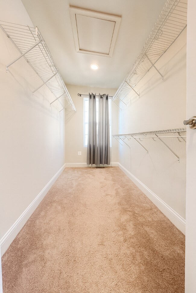 Building Photo - 23788 Myrtle Glen Way