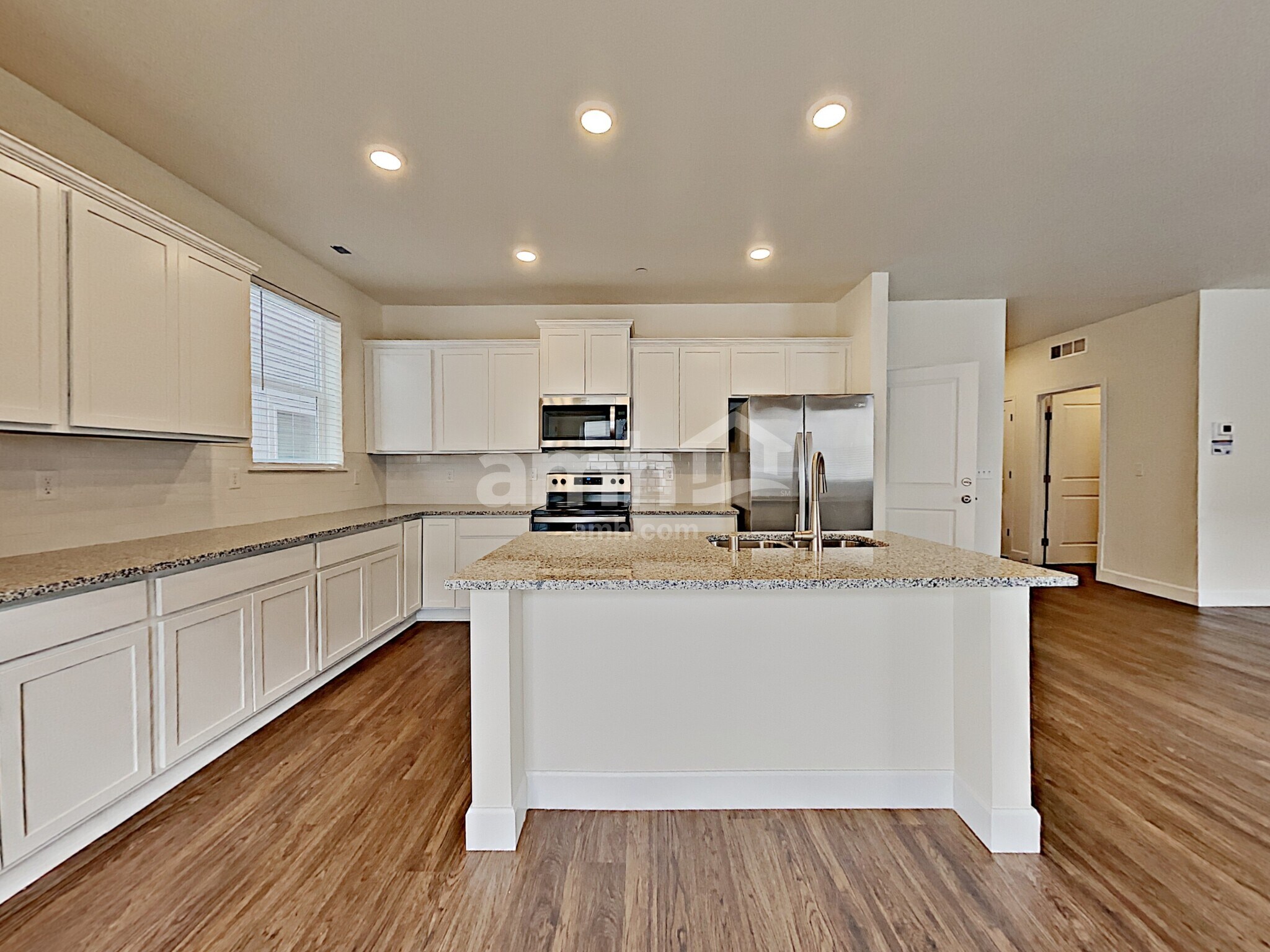 Building Photo - 10618 137th St E