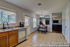 Building Photo - 3906 Azalea Breeze