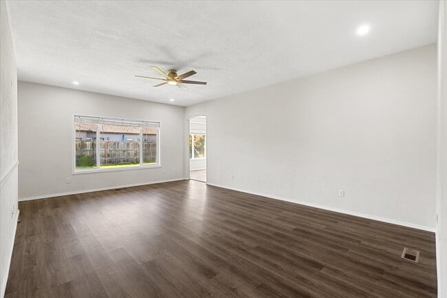 Building Photo - 2540 Bethany Ct