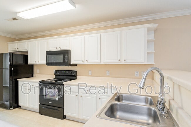 Building Photo - 177 Springdale Dr