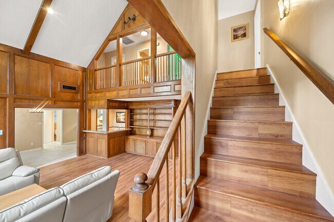 Building Photo - 18107 Shadow Valley Dr