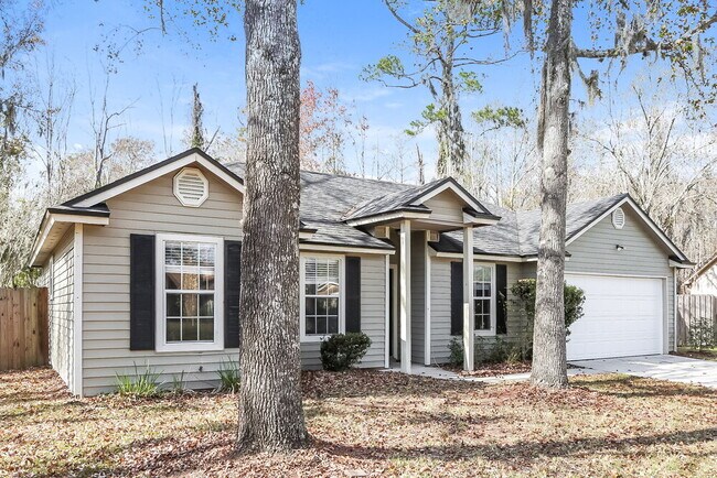 Building Photo - 548 Edward Rutledge St