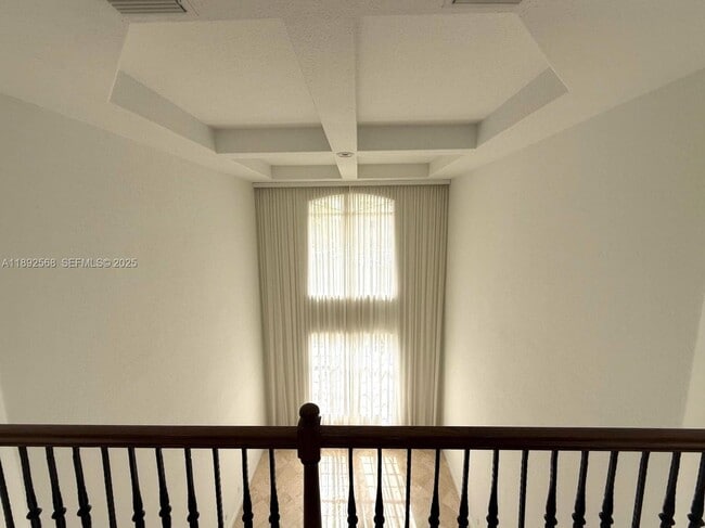 Building Photo - 996 Sanibel Dr