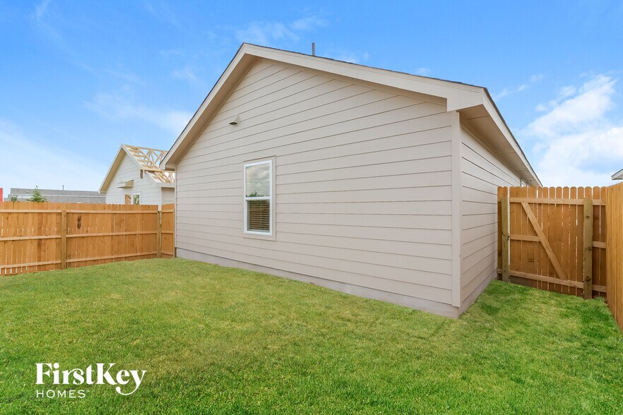 Building Photo - 7946 Serro Medina