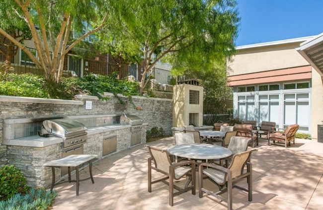 Building Photo - Aliso Viejo Townhome with Soaring Ceilings & Mountain Views