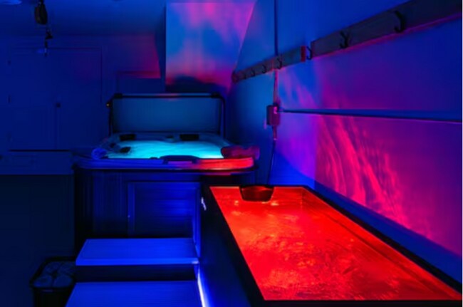 Building Photo - 772 W 300 N