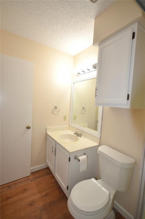 Building Photo - 13903 Lothian Dr