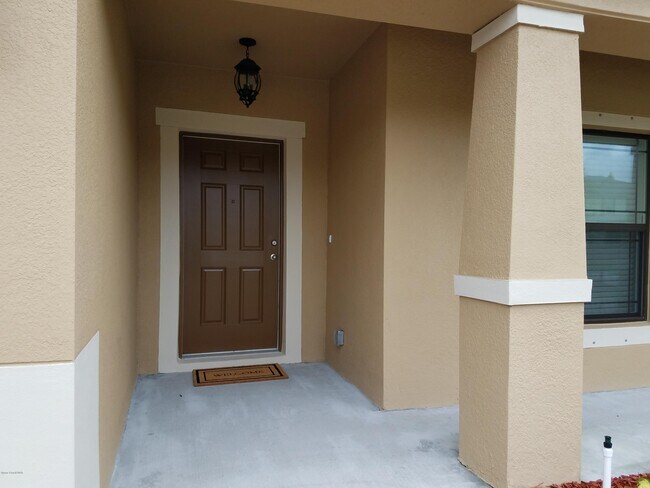 Building Photo - 1536 Fuji Dr