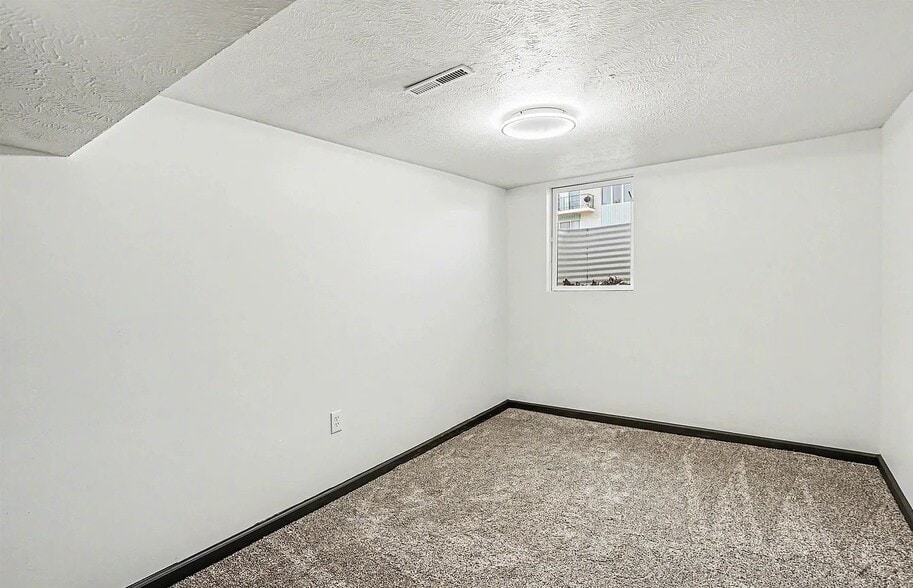 Building Photo - 1341 N 45th St