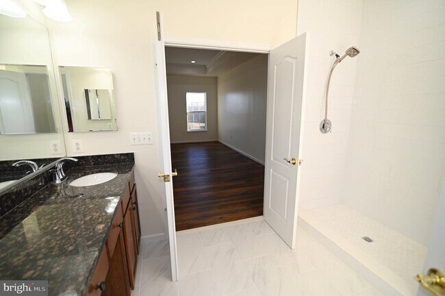 Building Photo - 7001 Chaptico Ct