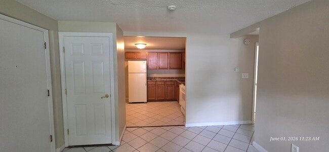 Building Photo - 11 Lancelot Court