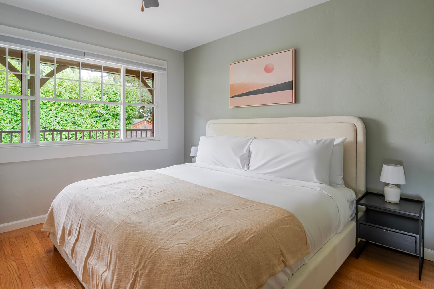 Building Photo - 327 Hawthorne Ave