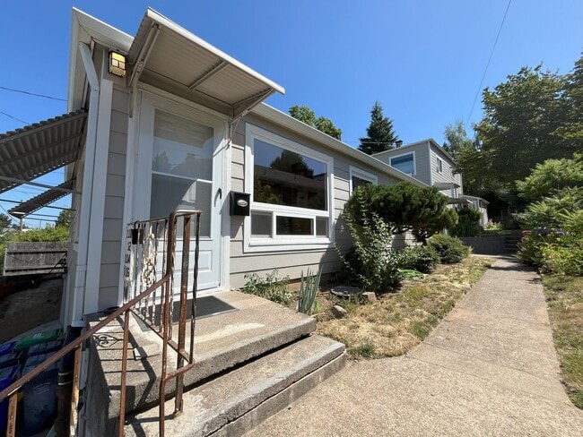 Primary Photo - Bright & Spacious 1-Bedroom Duplex with Ha...