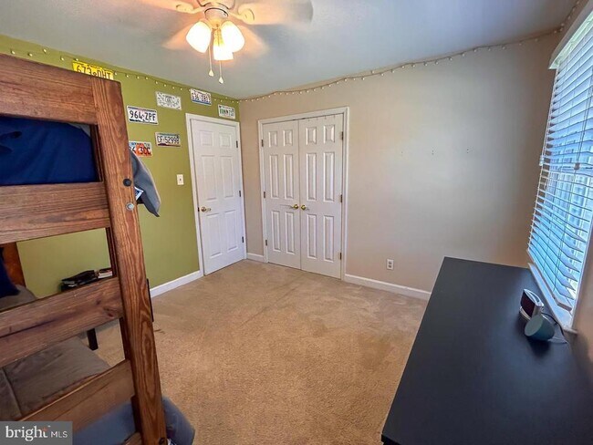 Building Photo - 105 Westmorland Ct