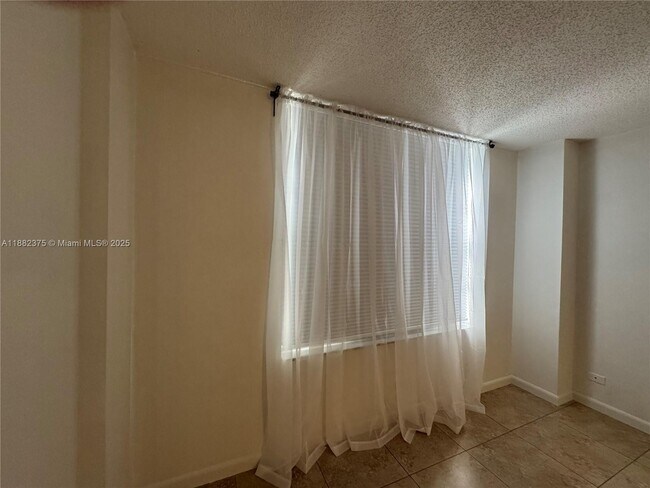 Building Photo - 230 174th St